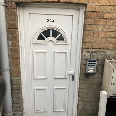 Lovely Two Bed Apartment @ 24A Green Street Ryde  Exterior photo
